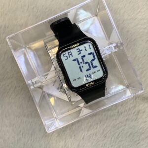 LASIKA DIGITAL WATCH