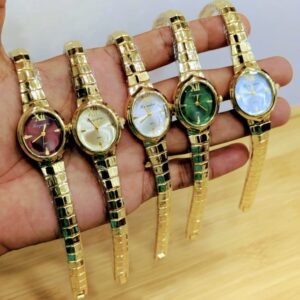round shape gold ladies watch